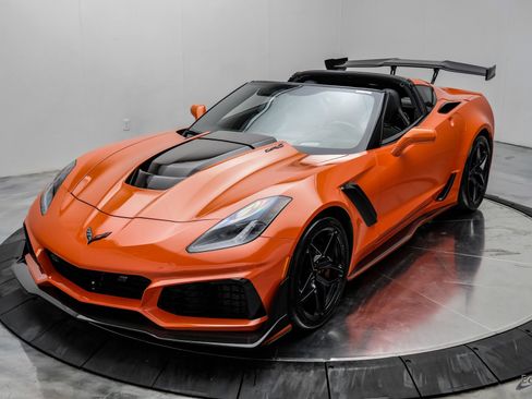 Used 2019 Chevrolet Corvette ZR1 RWD image 5