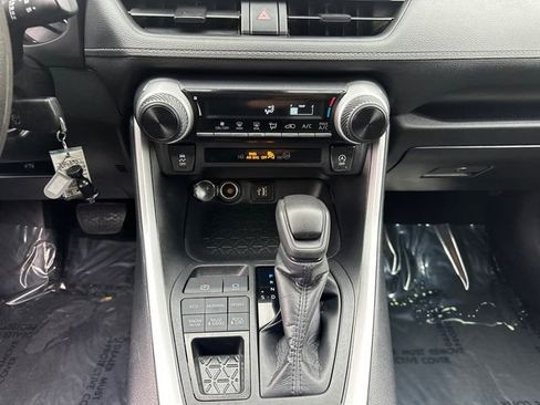 Certified 2024 Toyota RAV4 LE AWD/4WD image 27