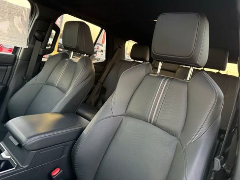 Used 2025 Toyota 4Runner Limited image 16