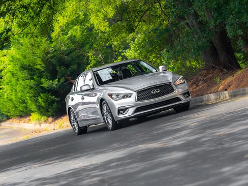 Used 2018 INFINITI Q50 Luxe w/ Essential Package (3.0T Luxe) RWD image 45