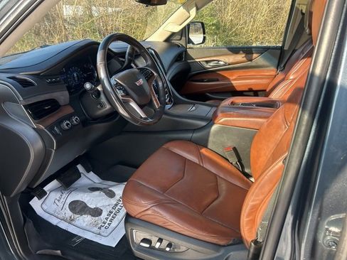 Used 2020 Cadillac Escalade Luxury image 15