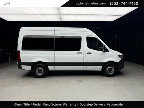 Used 2024 Mercedes-Benz Sprinter 2500 image 8