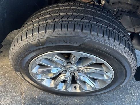 Used 2019 RAM 1500 Laramie w/ Sport Appearance Package AWD/4WD image 13