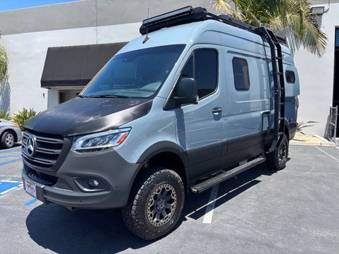 Used 2020 Mercedes-Benz Sprinter 2500 image 1