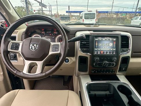 Used 2018 RAM 2500 Laramie image 19