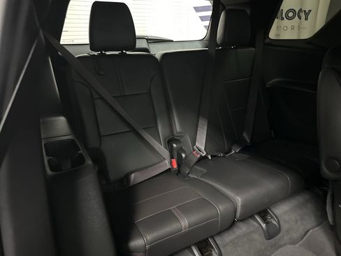 Used 2023 Chevrolet Traverse RS image 41