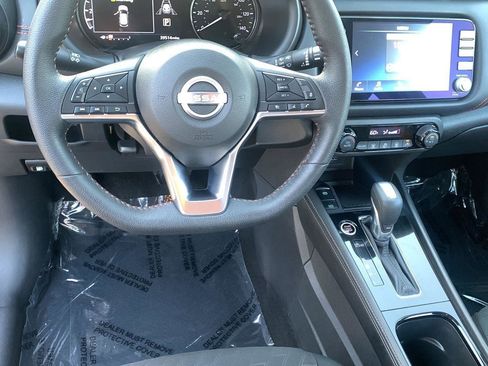 Used 2024 Nissan Kicks SR image 14