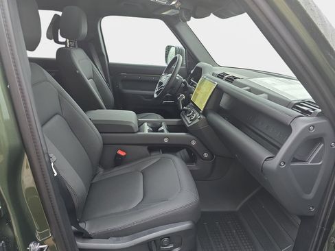 New 2026 Land Rover Defender 110 S AWD/4WD image 10