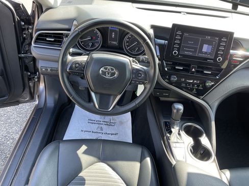 Certified 2023 Toyota Camry SE FWD image 11