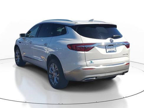 Used 2019 Buick Enclave Avenir w/ Avenir Technology Package AWD/4WD image 3