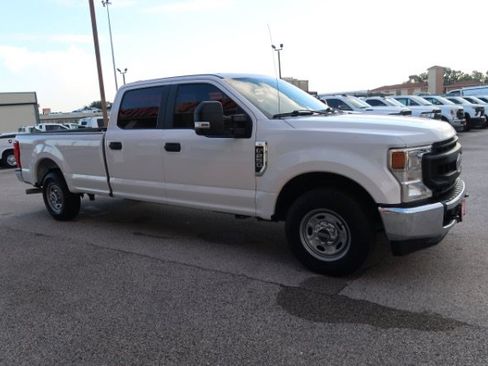 Used 2020 Ford F250 XL w/ Power Equipment Group RWD image 3