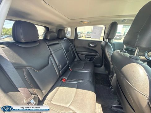 Used 2018 Jeep Compass Limited w/ Trailer Tow Group AWD/4WD image 34