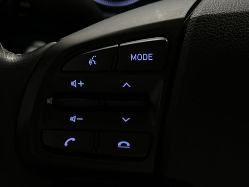 Used 2022 Hyundai Venue SEL FWD image 37