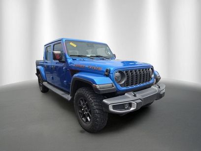 Used 2025 Jeep Gladiator Sport