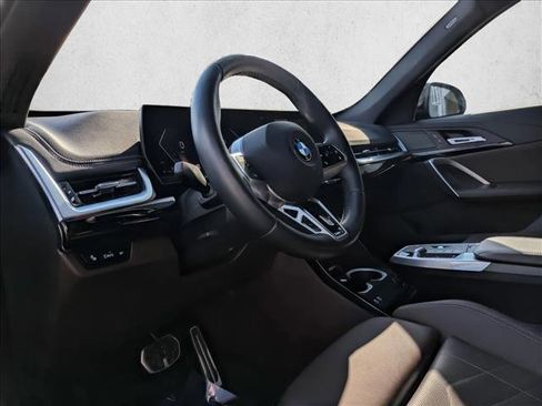 Used 2025 BMW X1 xDrive28i image 8