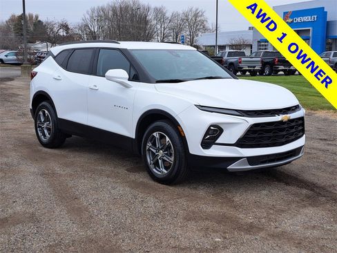Used 2023 Chevrolet Blazer LT w/ Convenience Package image 2