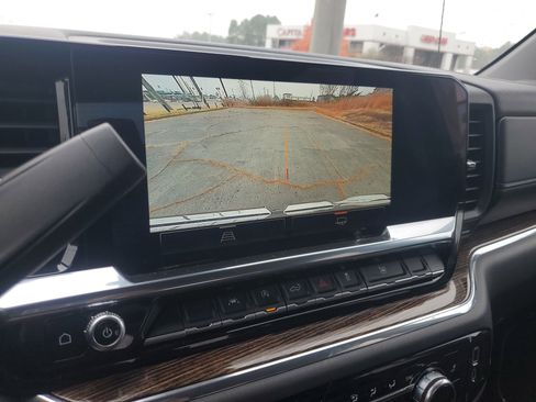 Used 2024 GMC Sierra 1500 SLE image 27