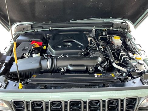 Used 2024 Jeep Wrangler Unlimited Sport AWD/4WD image 30