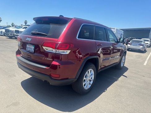 Used 2022 Jeep Grand Cherokee Laredo E RWD image 3
