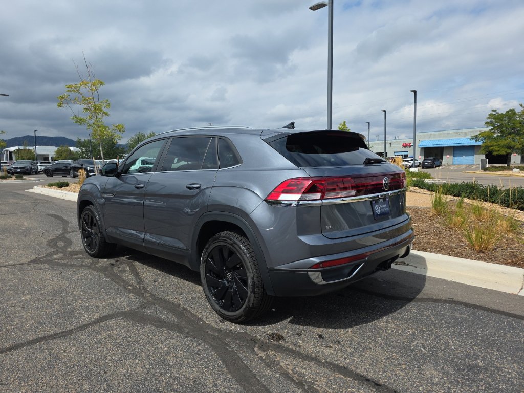 Certified 2024 Volkswagen Atlas Cross Sport SE AWD/4WD image 4