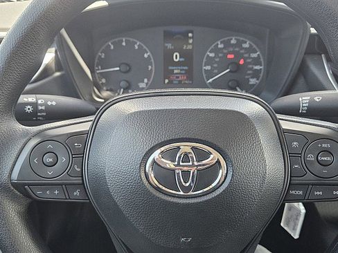 Used 2025 Toyota Corolla LE image 16