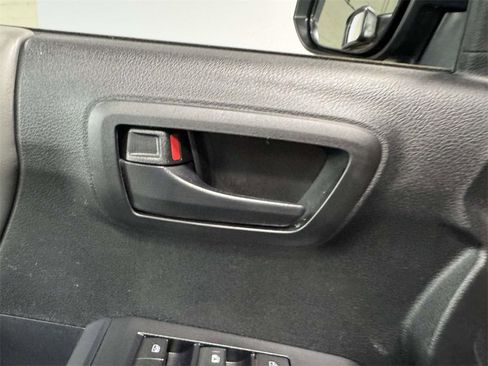 Used 2022 Toyota Tacoma SR5 image 27