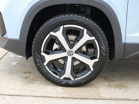 New 2026 Volkswagen Taos SEL AWD/4WD image 21