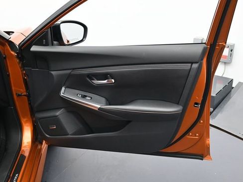 Used 2023 Nissan Sentra SR w/ SR Premium Package image 29