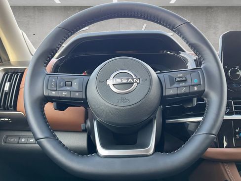 New 2025 Nissan Pathfinder Platinum image 21