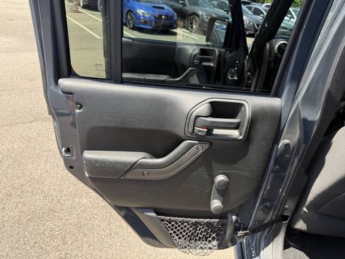 Used 2017 Jeep Wrangler Unlimited Sport AWD/4WD image 20