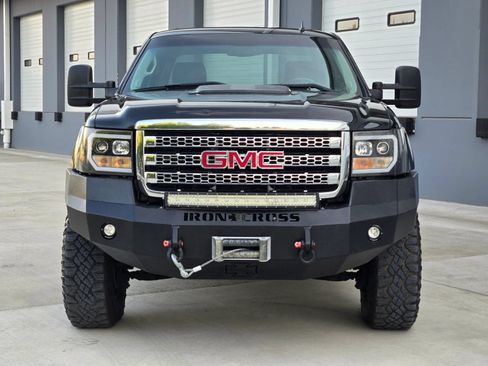 Used 2014 GMC Sierra 2500 SLE w/ SLE Preferred Package AWD/4WD image 3