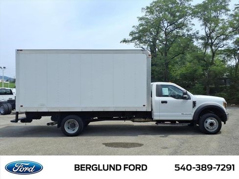 Used 2019 Ford F550 2WD Regular Cab Super Duty image 4
