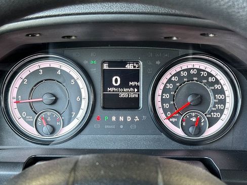 Used 2024 RAM 1500 Classic SLT image 20