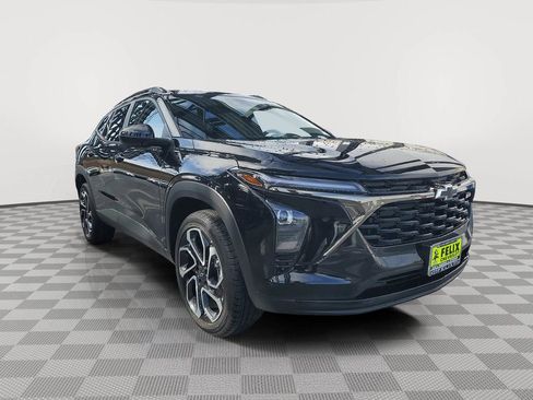 New 2026 Chevrolet Trax RS image 2