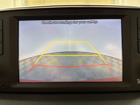 Used 2020 Hyundai Santa Fe SEL w/ Convenience Package image 16