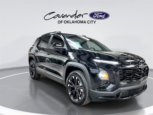 Used 2025 Chevrolet Equinox RS w/ Convenience Package III image 2