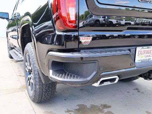 New 2026 GMC Sierra 1500 AT4 w/ AT4 Premium Package AWD/4WD image 34