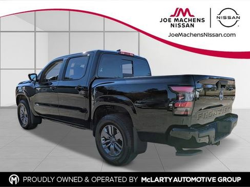 New 2026 Nissan Frontier SV w/ Tow Package AWD/4WD image 4