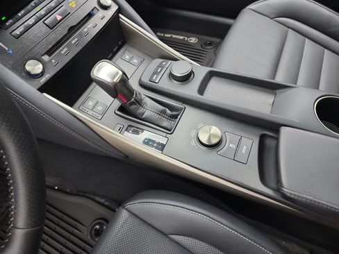 Used 2017 Lexus IS 200t F Sport w/ F Sport Package RWD image 11
