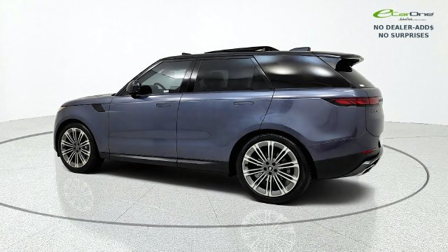 Used 2024 Land Rover Range Rover Sport SE AWD/4WD image 5