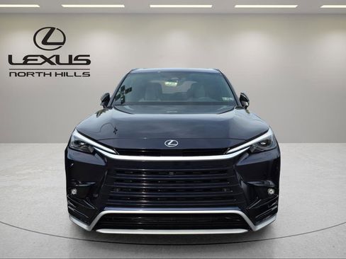 New 2025 Lexus TX 500h AWD image 2