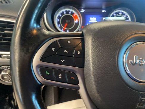Used 2020 Jeep Cherokee Limited AWD/4WD image 16