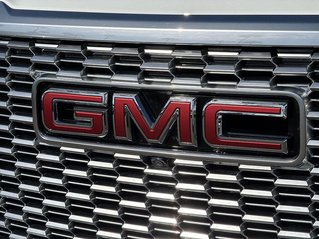 Used 2024 GMC Yukon XL Denali RWD image 31