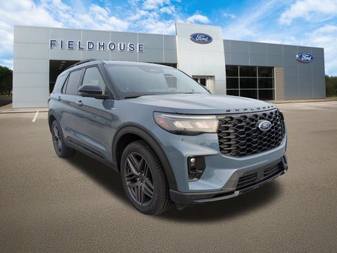New 2026 Ford Explorer ST-Line w/ ST-Line Street Pack AWD/4WD image 3