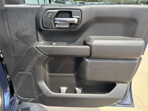 Used 2022 Chevrolet Silverado 1500 Custom w/ Safety Confidence Package AWD/4WD image 13