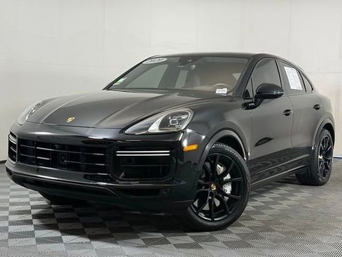 Used 2020 Porsche Cayenne Turbo image 1