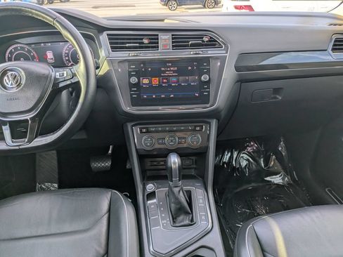Used 2018 Volkswagen Tiguan SEL Premium FWD image 14