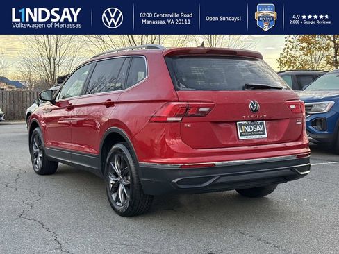 Used 2022 Volkswagen Tiguan SE w/ Panoramic Sunroof Package image 4