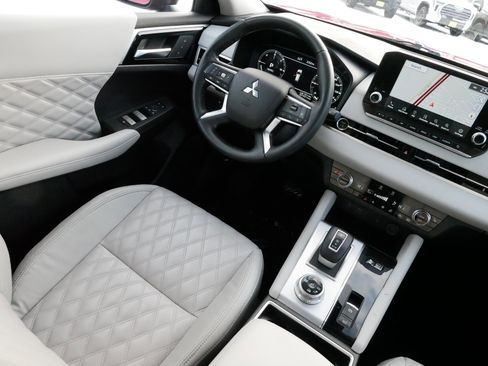 Used 2023 Mitsubishi Outlander SEL 40th Anniversary image 9