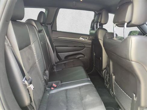 Used 2022 Jeep Grand Cherokee Laredo X image 17